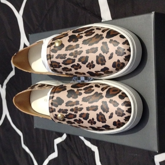 Vince Camuto Shoes - Vince Camuto Sneakers